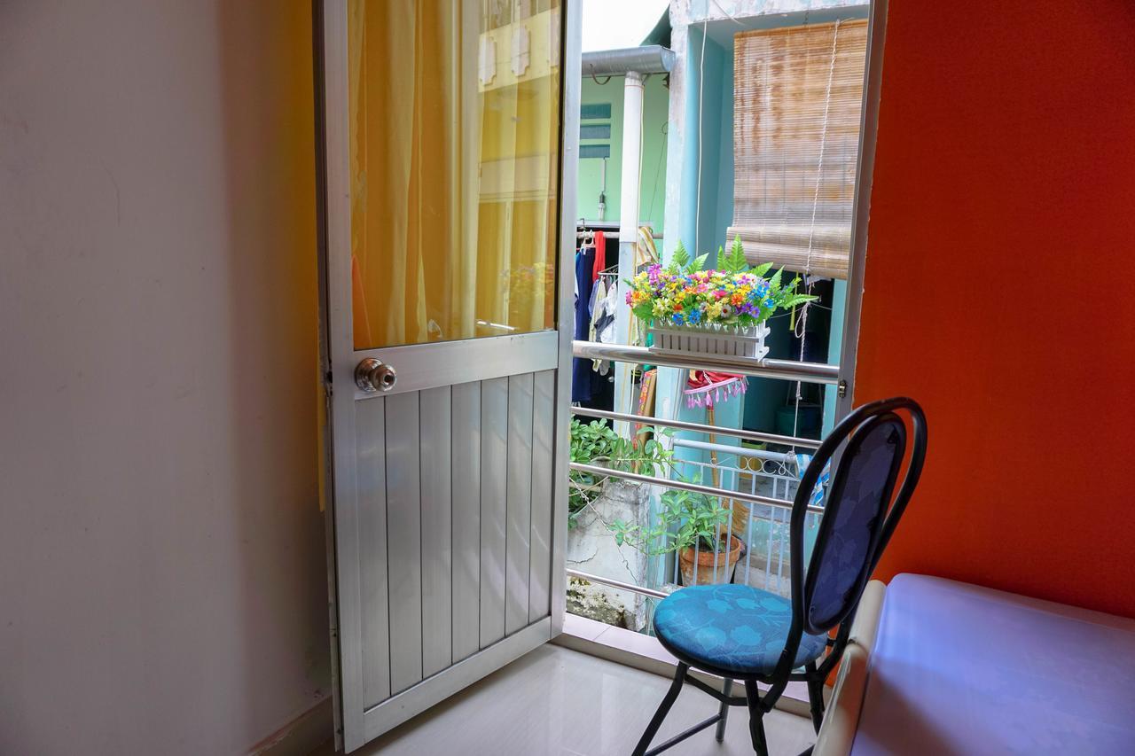 Color House Hostel Ho Chi Minh City Exterior photo