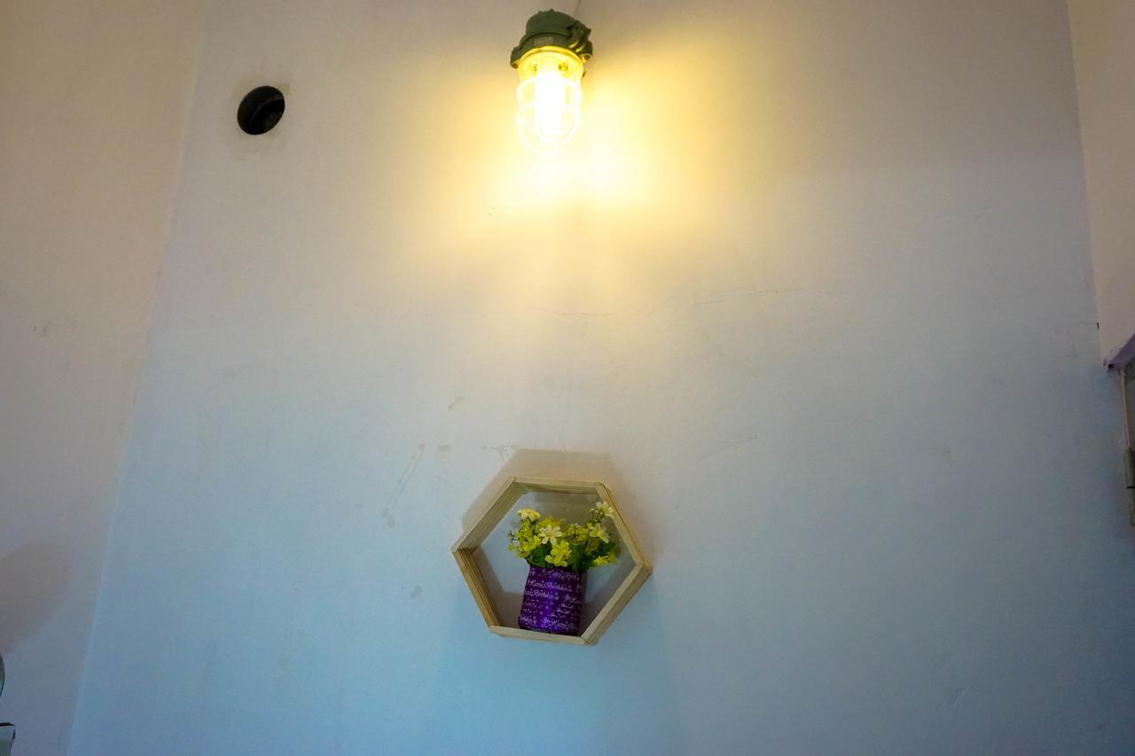 Color House Hostel Ho Chi Minh City Exterior photo