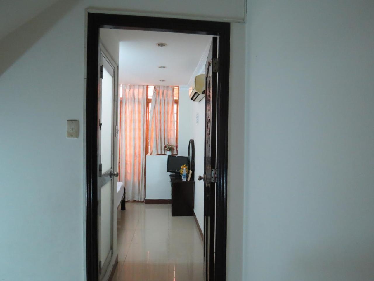 Color House Hostel Ho Chi Minh City Exterior photo