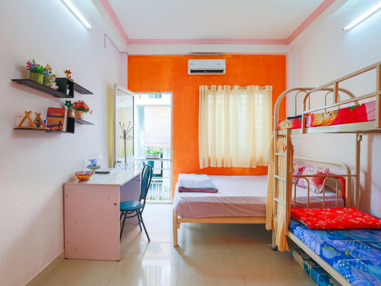 Color House Hostel Ho Chi Minh City Exterior photo