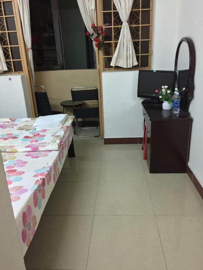 Color House Hostel Ho Chi Minh City Exterior photo