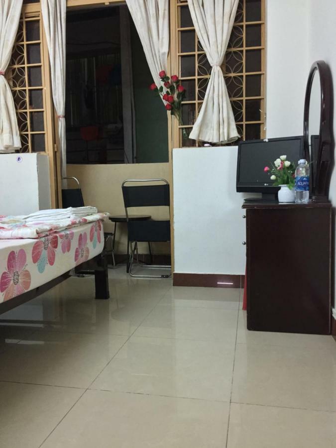 Color House Hostel Ho Chi Minh City Exterior photo