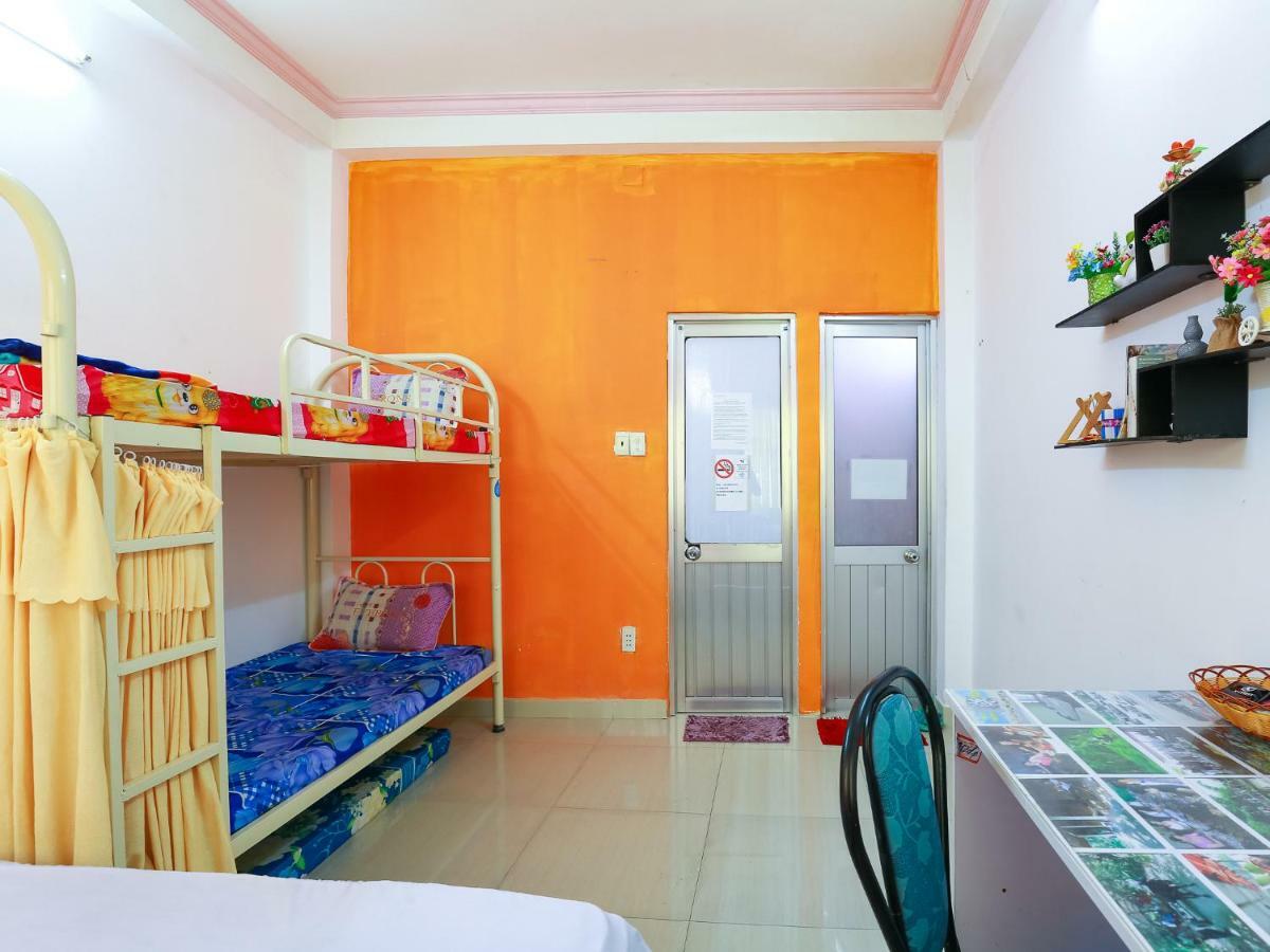 Color House Hostel Ho Chi Minh City Exterior photo